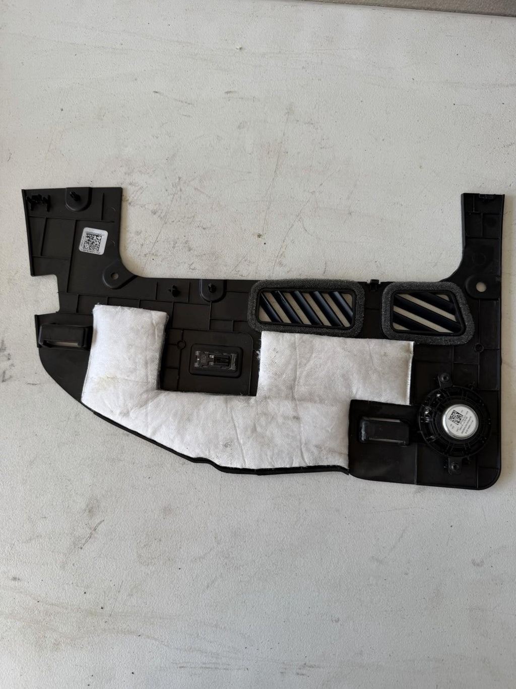 ♦️ 17-23 TESLA MODEL 3 RIGHT UNDER DASHBOARD LOWER COVER TRIM OEM, 1130978-00-C