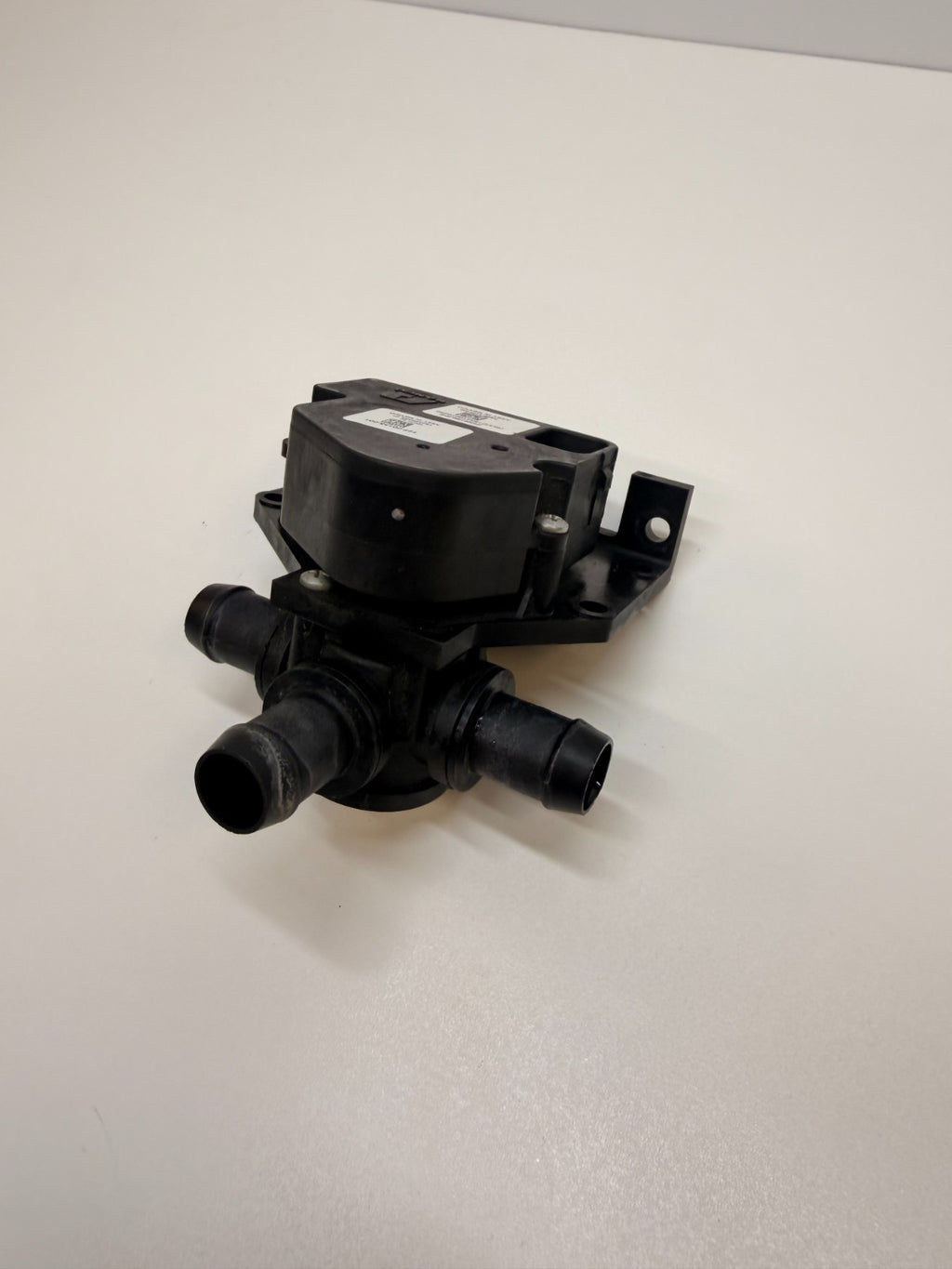 12-20 Tesla Model S 3 Way Coolant Pump Water Electric Heater Valve 6007384-00-E