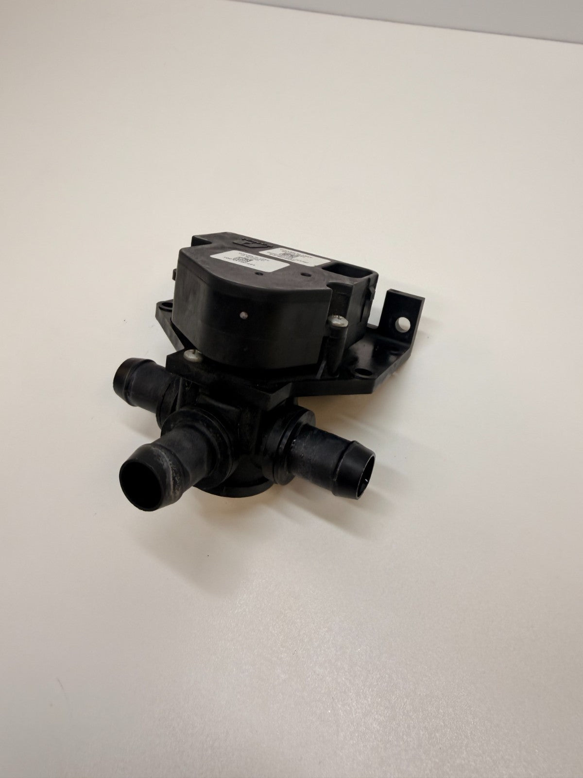 12-20 Tesla Model S 3 Way Coolant Pump Water Electric Heater Valve 6007384-00-E