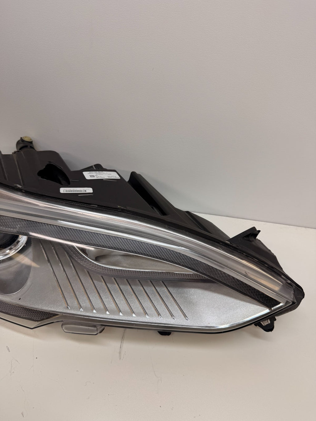 2012-2016 Tesla Model S Front Right Passenger Side Headlight Lamp 6005907-00-D