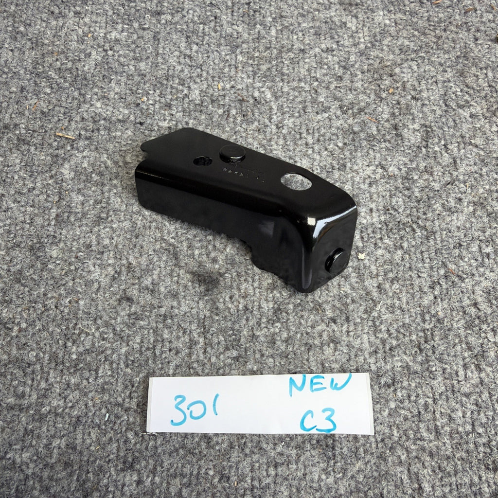 NEW! Tesla Model Y Front Right Fender Bracket 1487440-00-A