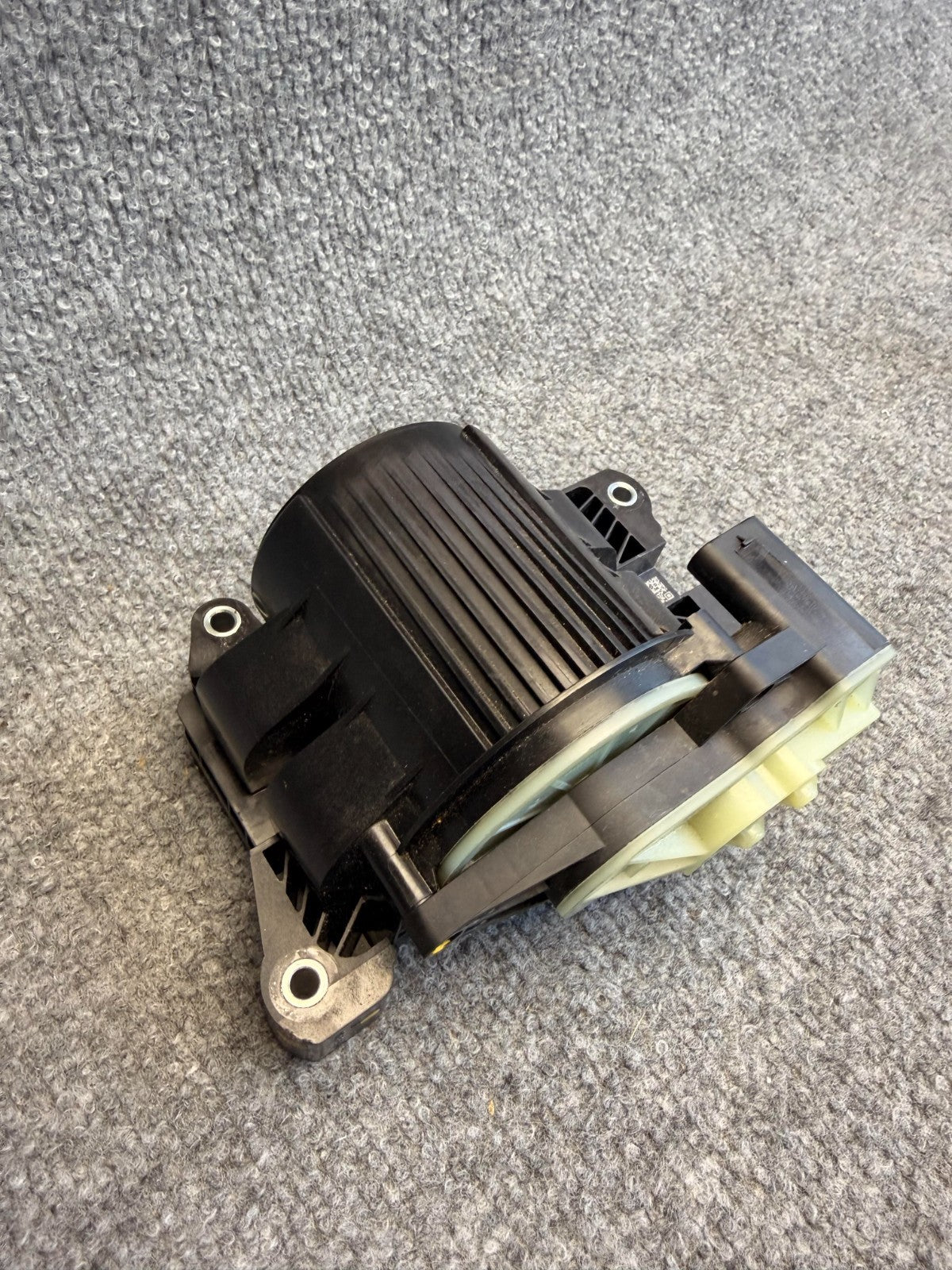 2017-2023 Tesla Model 3 Supermanifold Octovalve Assembly 1506859-00-E