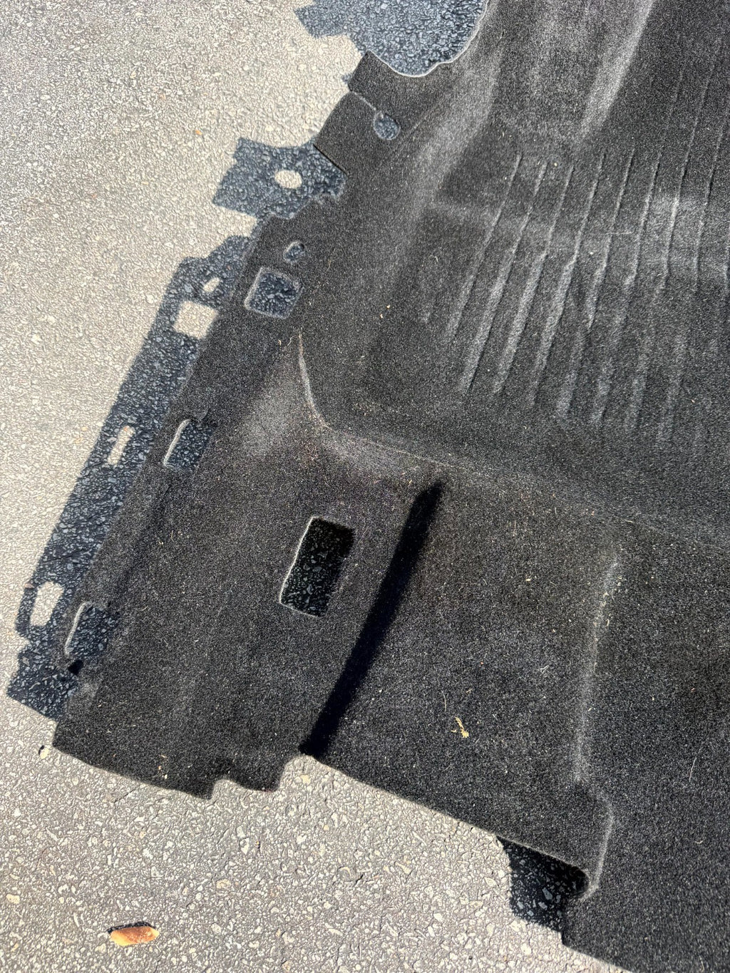 17 - 23 TESLA MODEL 3 FRONT LEFT SIDE FLOOR CARPET COVER LINER OEM, 1127267-00-G