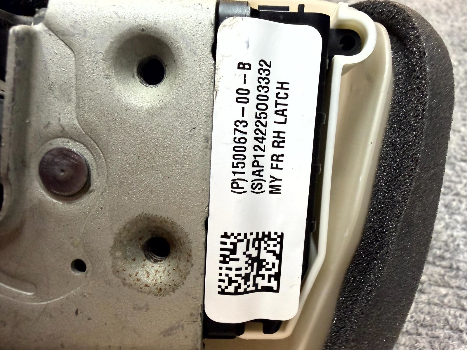 2020 - 2024 TESLA MODEL Y FRONT RIGHT DOOR LATCH LOCK ACTUATOR OEM, 1500673-00-B