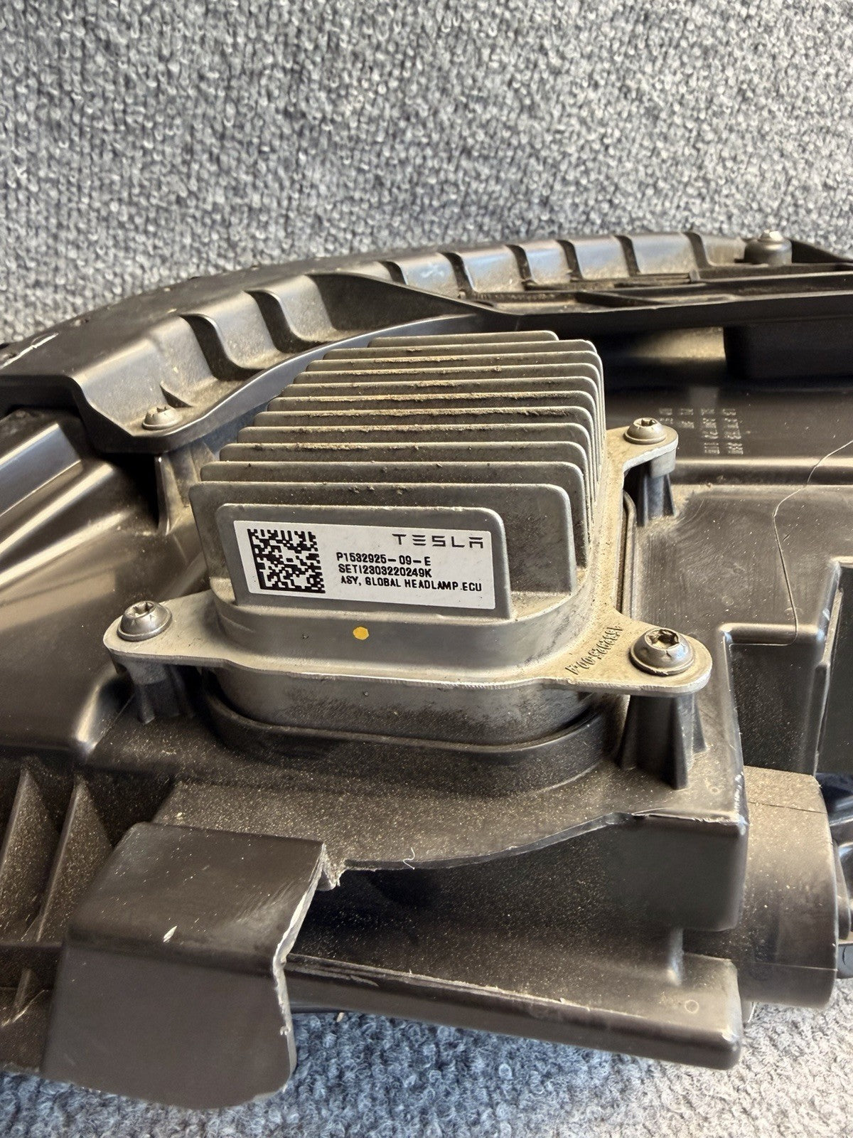 21-23 Tesla 3-Y Matrix  Passenger Left Driver  LED Headlight OEM 1514952-00-D
