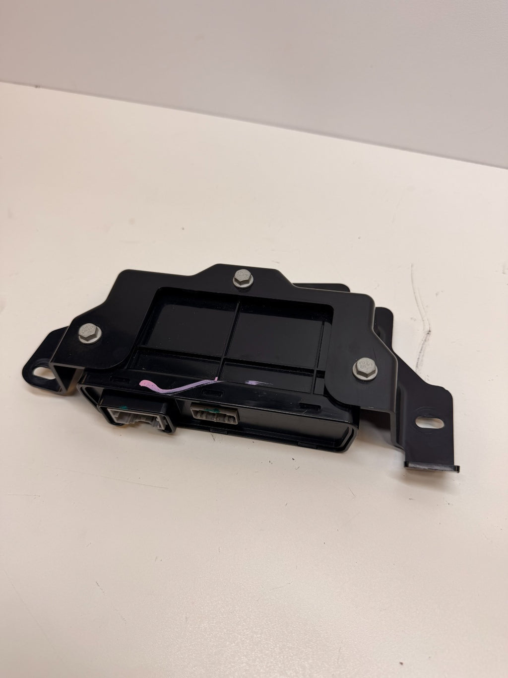 2012-2020 Tesla Model S Electronic Parking Brake Control Module 1007618-00-E