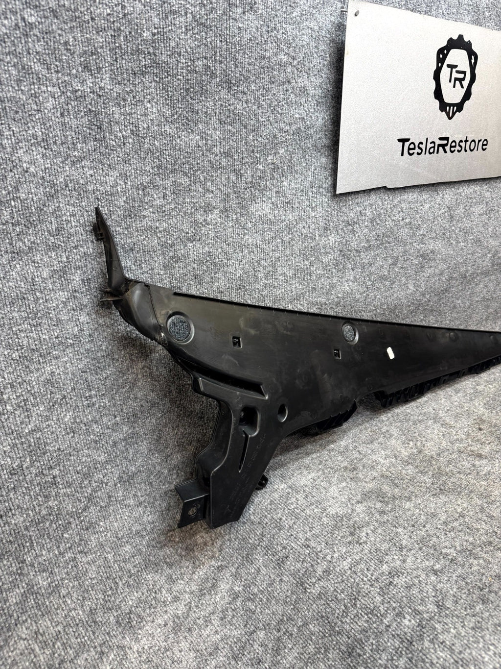2020-2024 TESLA MODEL Y FRONT WINDSHIELD COWL COVER SCREEN PANEL OEM, 149729200D
