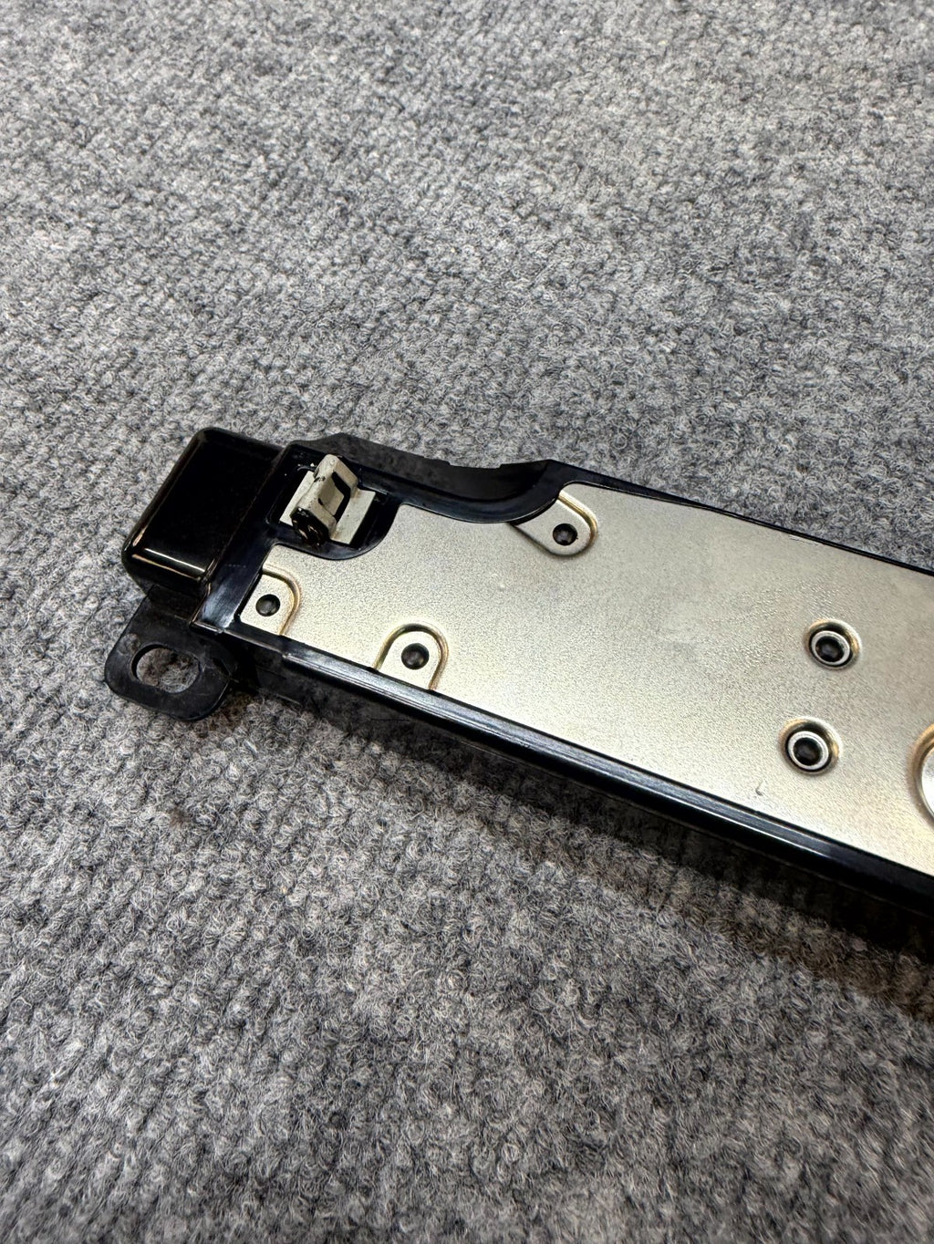 2020-2025 TESLA MODEL Y WIFI BLUETOOTH ANTENNA CONTROL MODULE OEM, 1585601-99-D