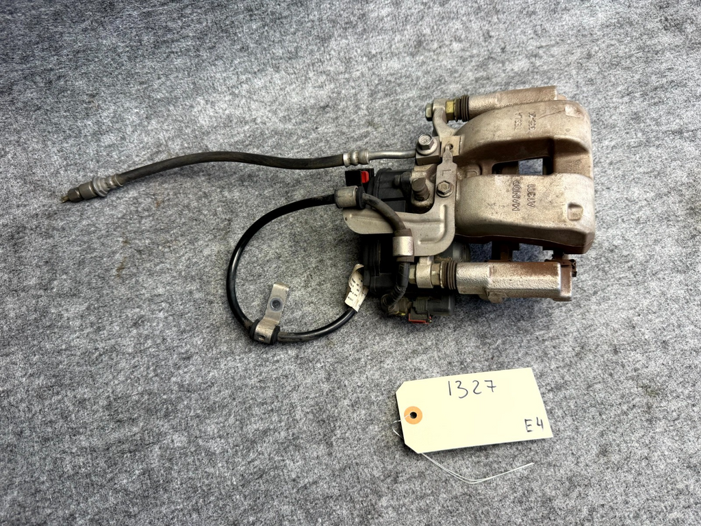 ♦️2017 - 2023 TESLA MODEL 3 REAR LEFT SIDE BRAKE CALLIPER OEM, 1044623-00-H