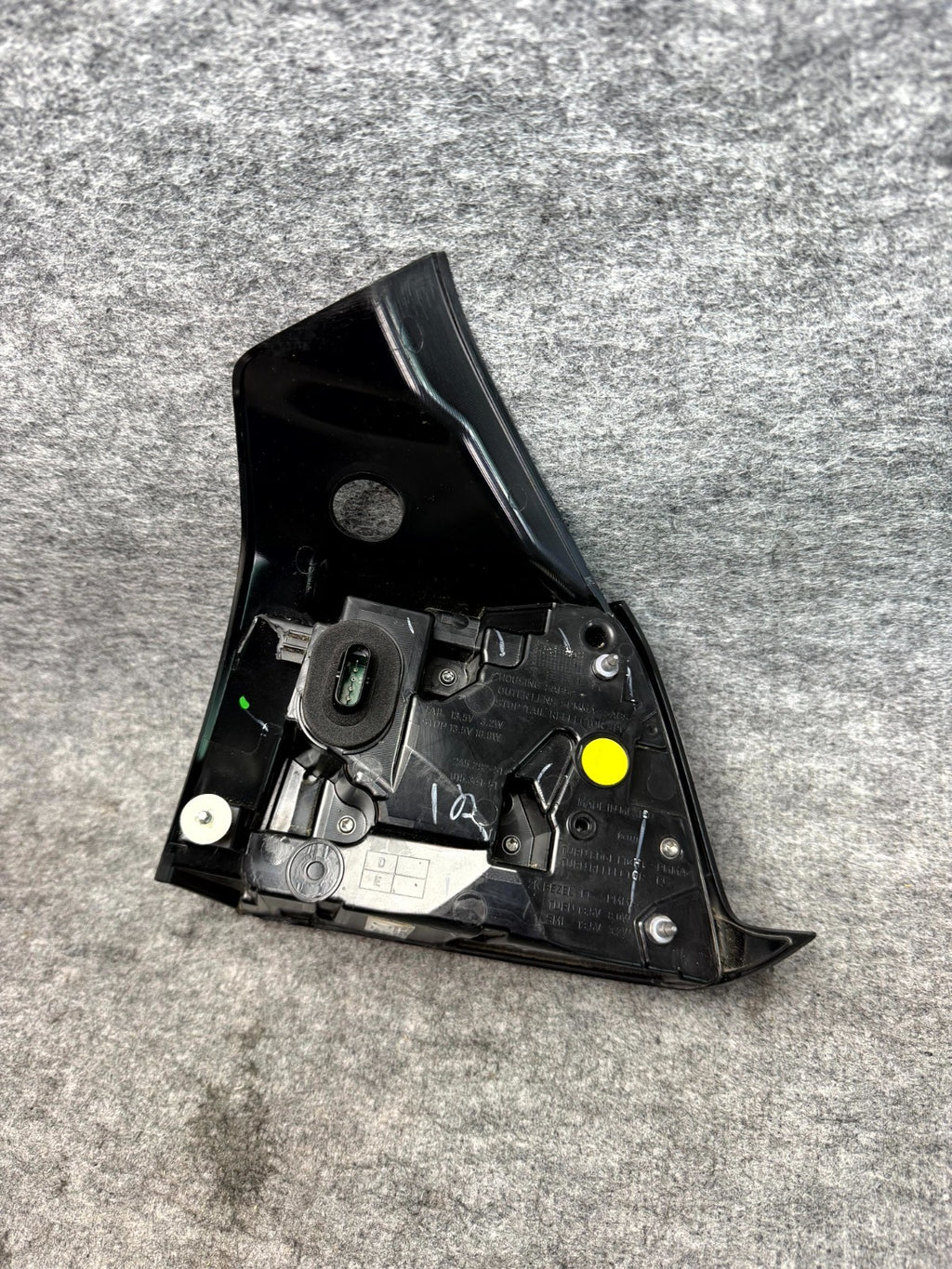 ♦️17-23 TESLA MODEL 3 REAR LEFT SIDE OUTER LED TAIL LIGHT LAMP OEM, 1502086-00-D