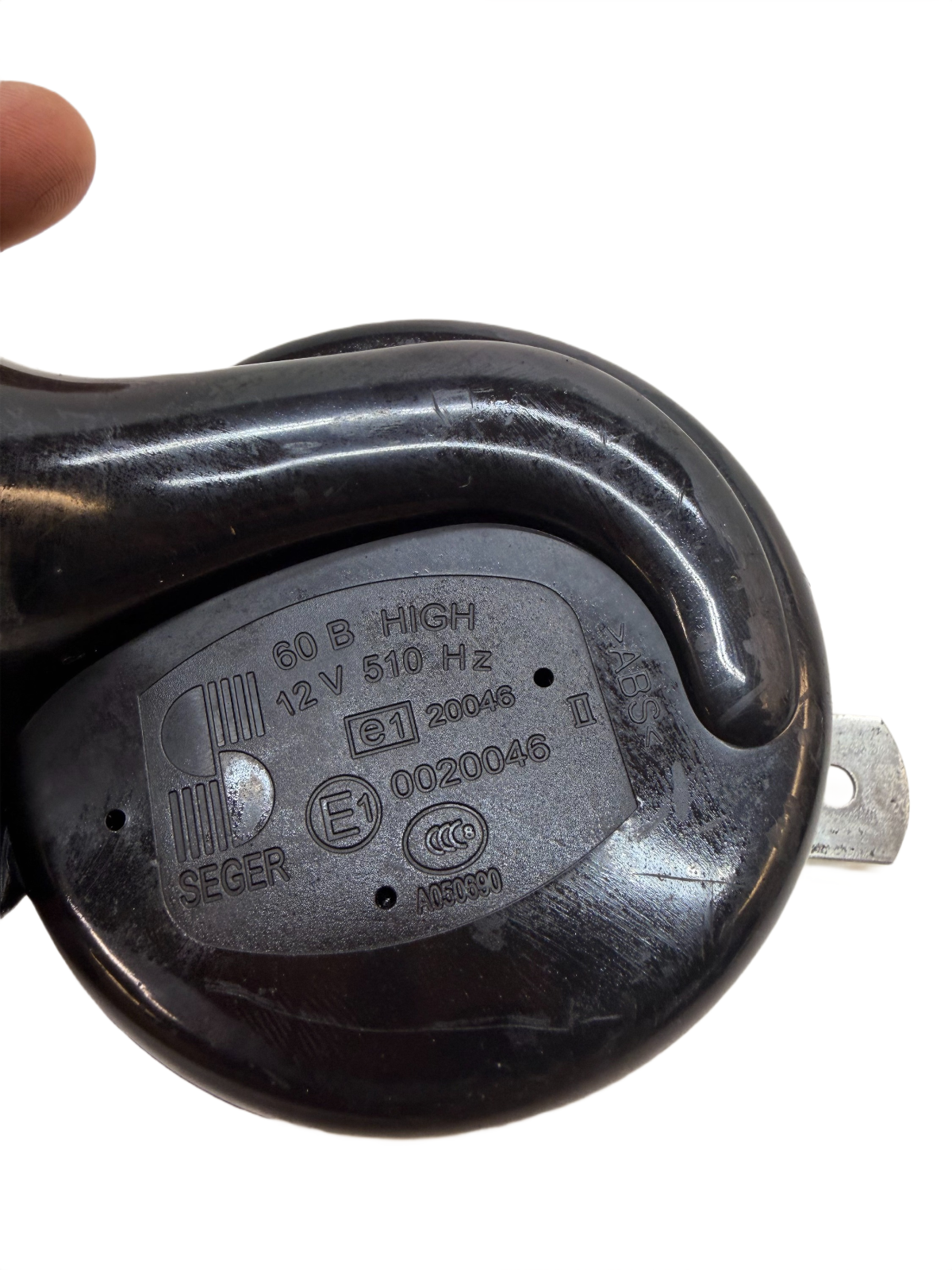 12-20 Tesla Model S Seger High Pitch Tone Horn 12V 510 Hertz w/ Bracket 0020046