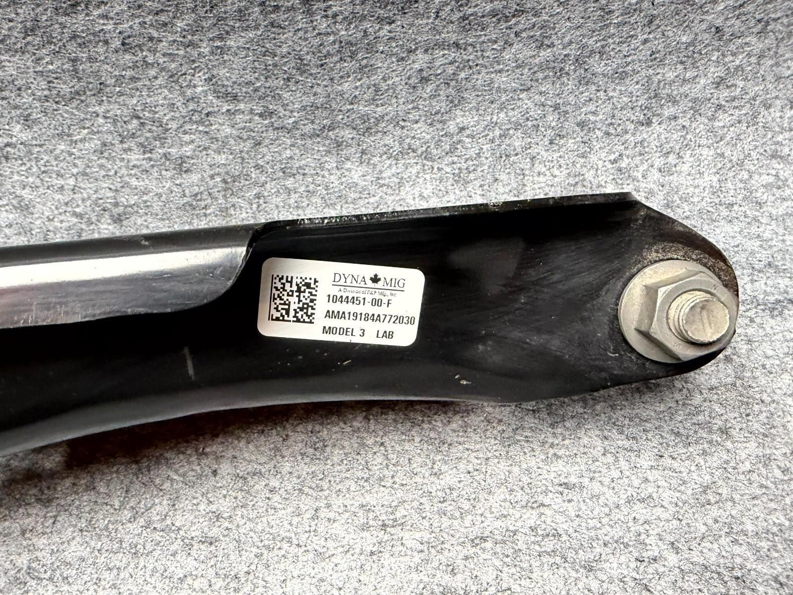 ♦️2017 - 2023 TESLA MODEL 3 REAR LEFT SIDE LOWER CONTROL ARM OEM, 1044451-00-F