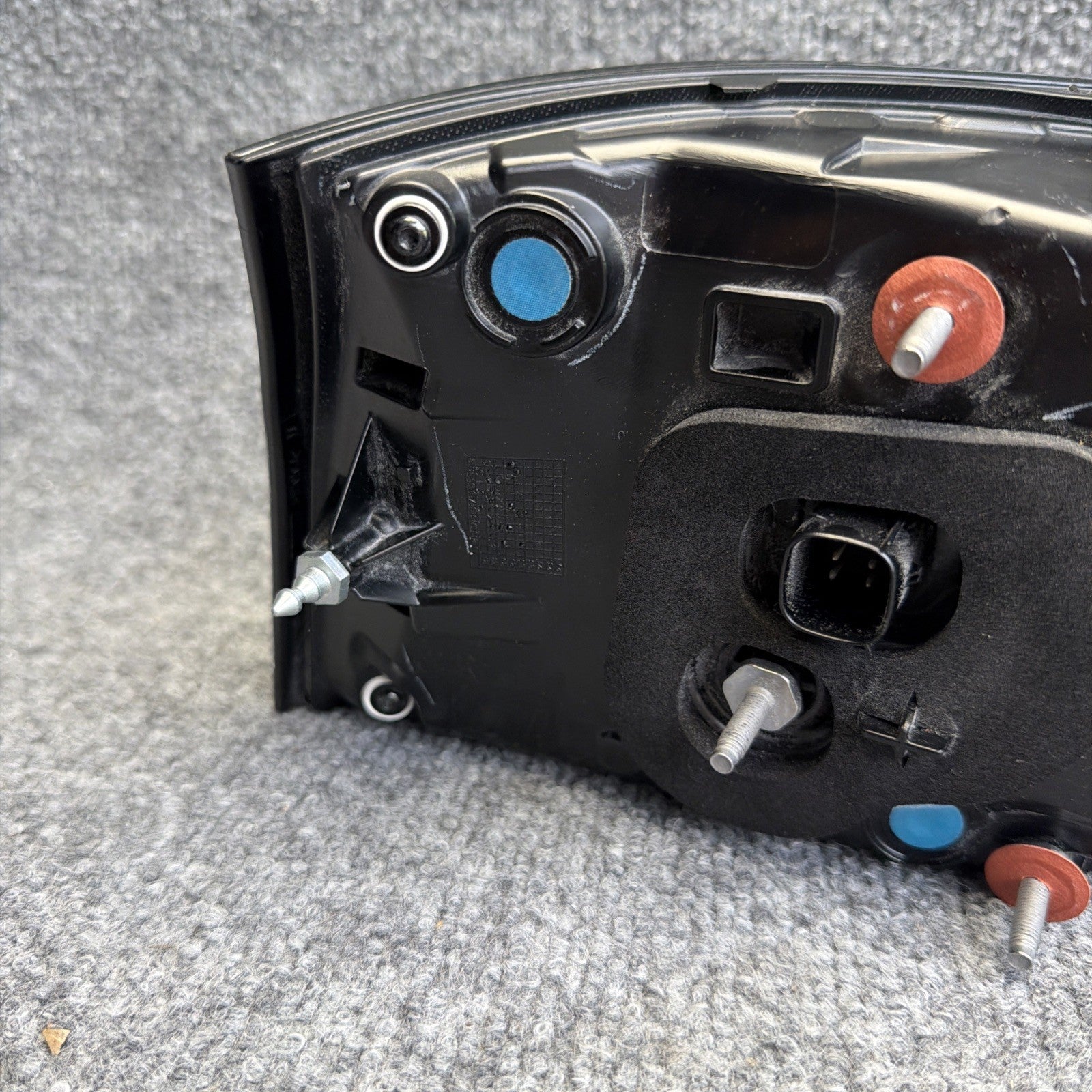 2021-2025 TESLA MODEL S RIGHT REAR PASSENGER TAIL LIGHT LAMP 1563721-00-C OEM