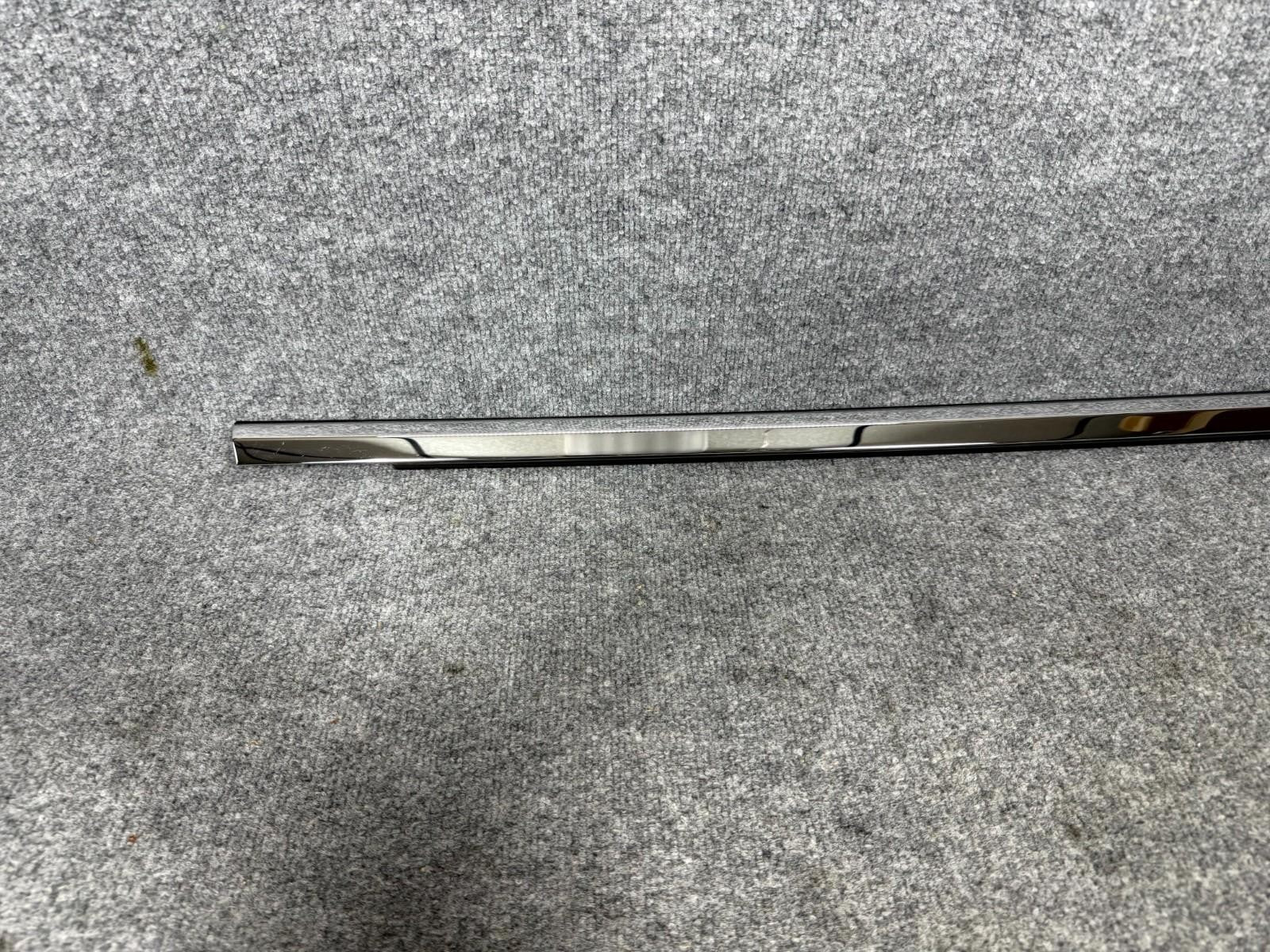 2012-2016 Tesla Model S Front Right Door Window Belt Molding OEM, 6009599-00-C