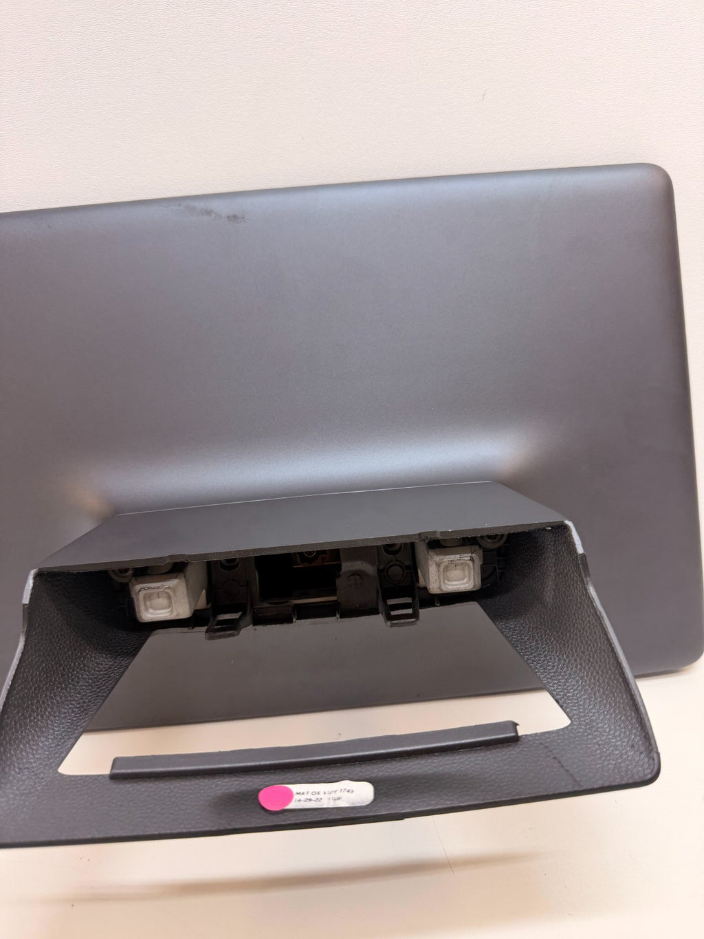 2017-23 Tesla Model 3 Y Center Touchscreen Display Screen 1089543-00-J