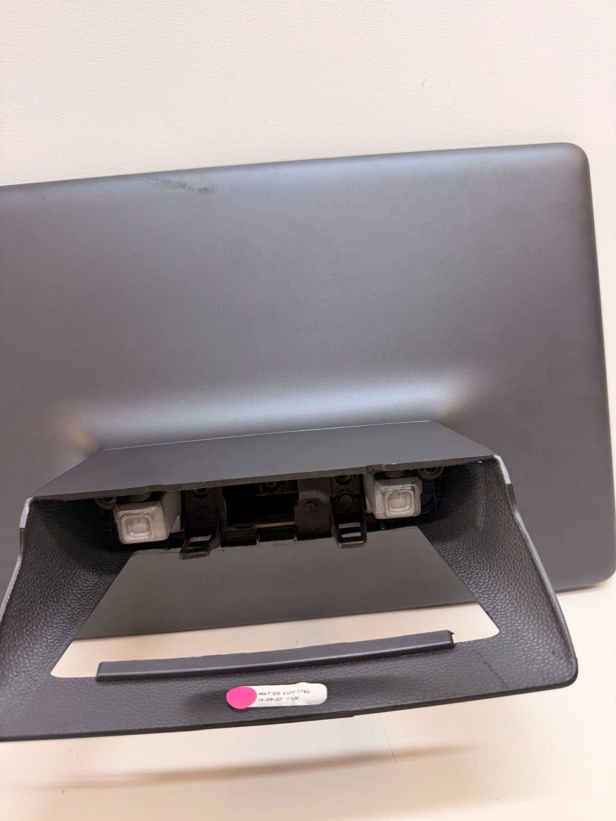 2017-23 Tesla Model 3 Y Center Touchscreen Display Screen 1089543-00-J
