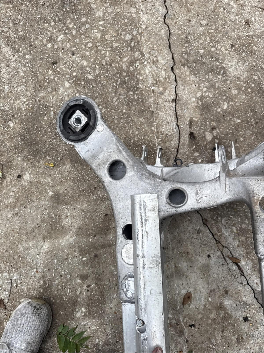 ♦️2012-2020 TESLA MODEL S REAR SUPPORT SUBFRAME CROSSMEMBER OEM, 1009826-00-A