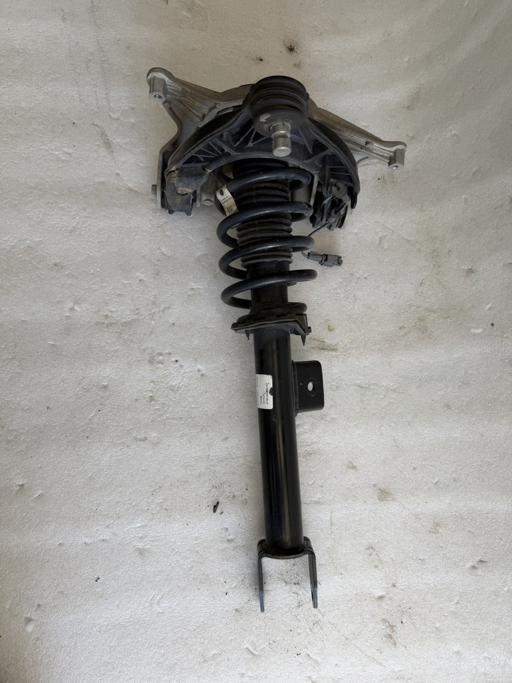 ♦️2017-2020 Tesla Model 3 Front Right Strut Shock 1044369-00-E