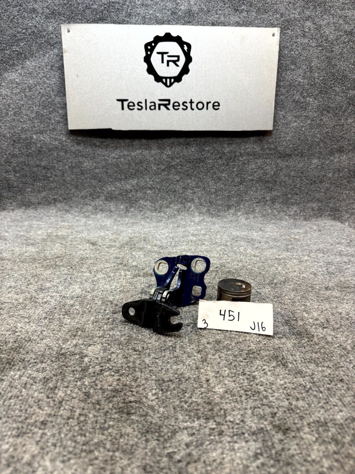 2017 - 2023 TESLA MODEL 3 FRONT LEFT / RIGHT SIDE UPPER DOOR HINGE OEM