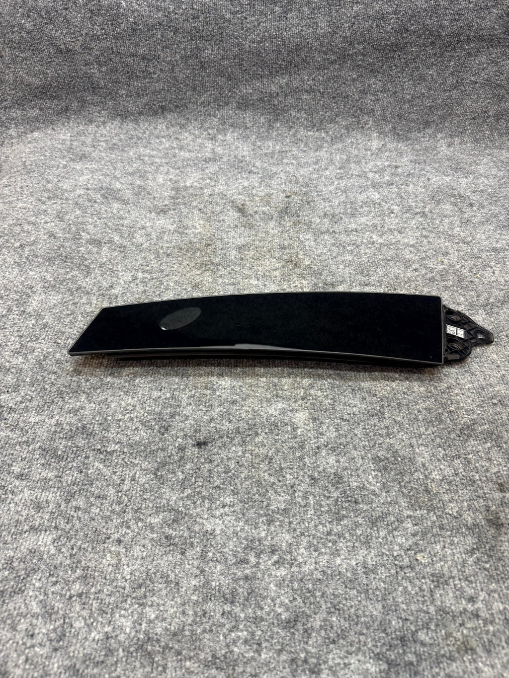 2017‑2023 TESLA MODEL 3 RIGHT SIDE B‑PILLAR APPLIQUE W/CAMERA OEM, 1100441-00-E