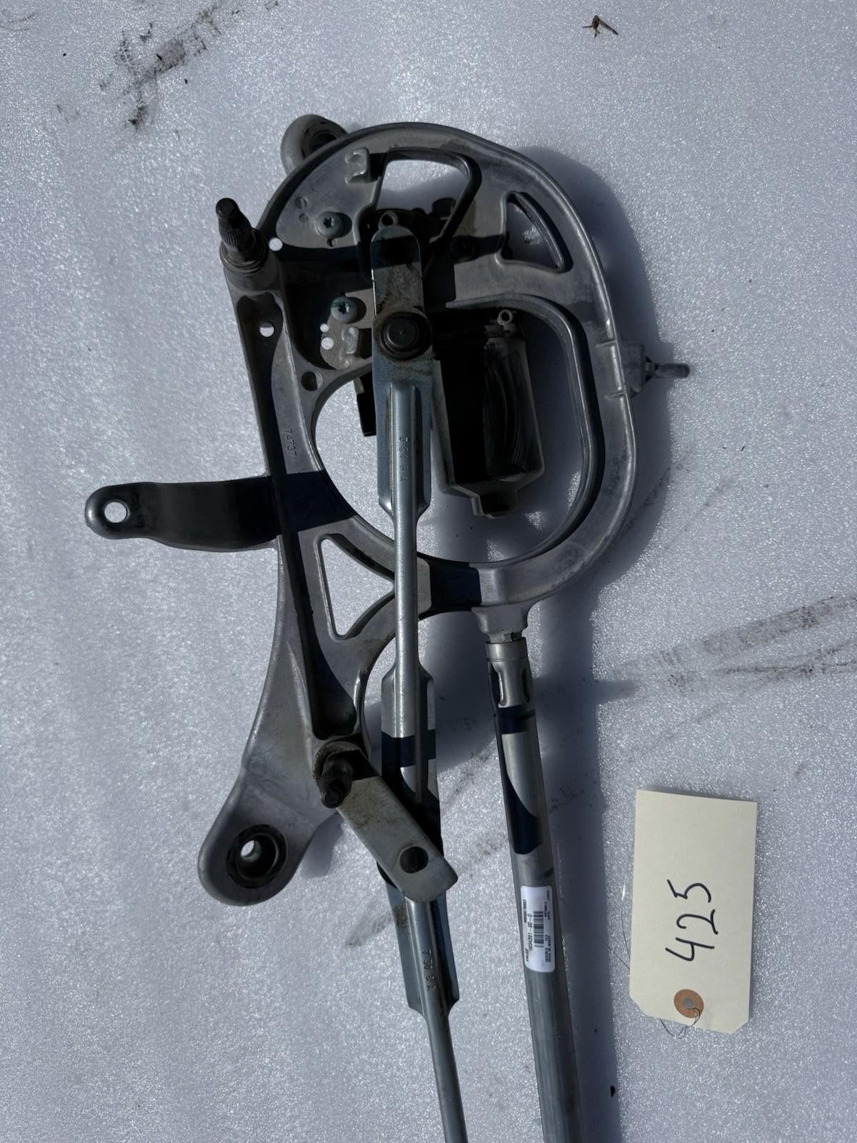 ♦️16-20 TESLA MODEL X WINDSHIELD WIPER MOTOR MECHANISM ASSY OEM, 1034391-00-D