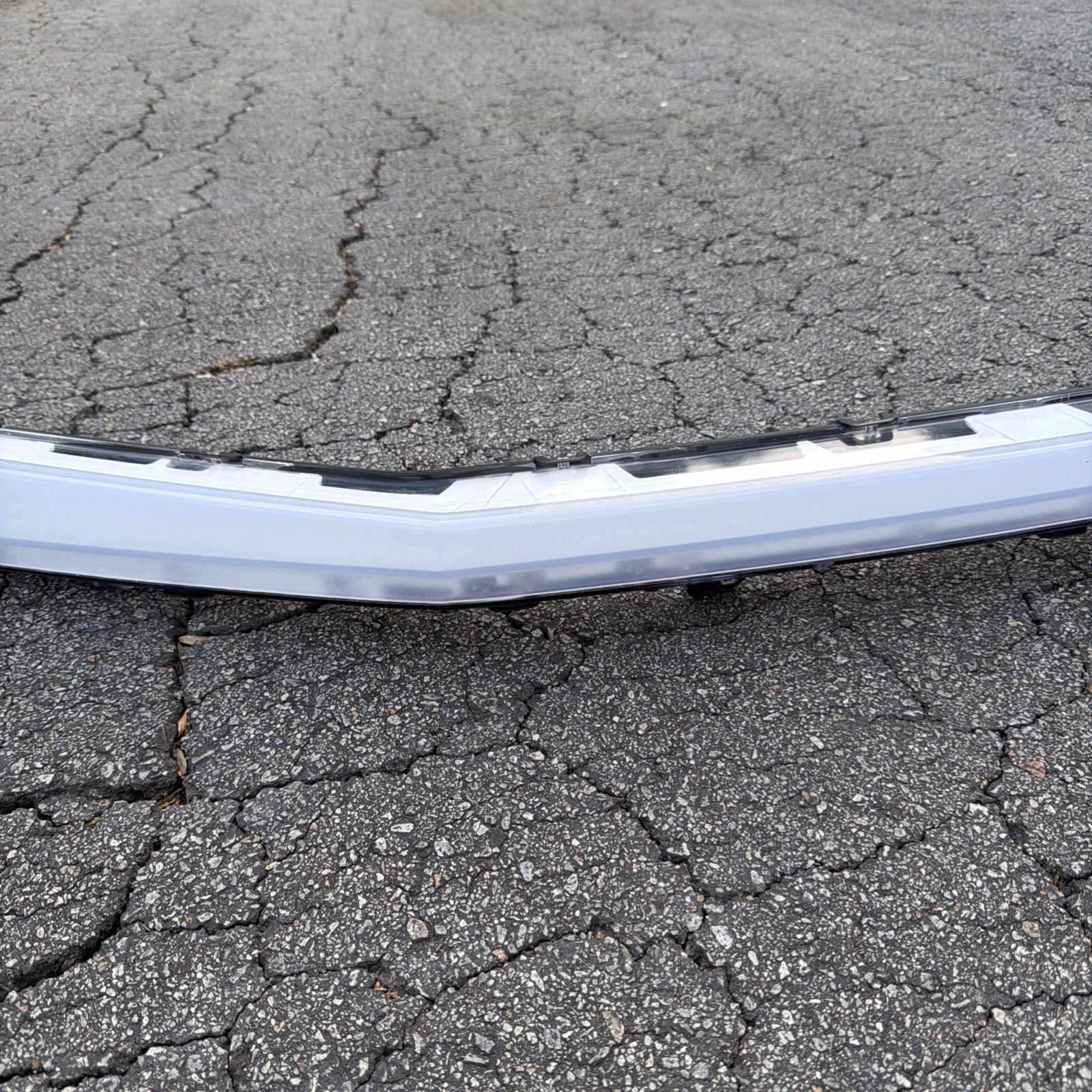2024-2026 Tesla Cybertruck Front LightBar 1806407-00-D OEM