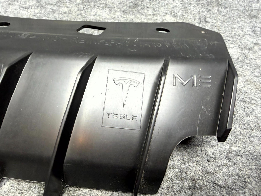 ♦️17-23 TESLA MODEL 3 FRONT LEFT UPPER BUMPER SUPPORT BRACKET OEM, 1084169-00-B