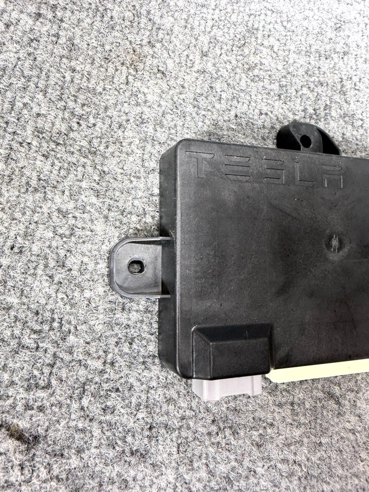 2016-2020 Tesla Model X Rear Left Falcon Door Control Module OEM, 1045490-00-H
