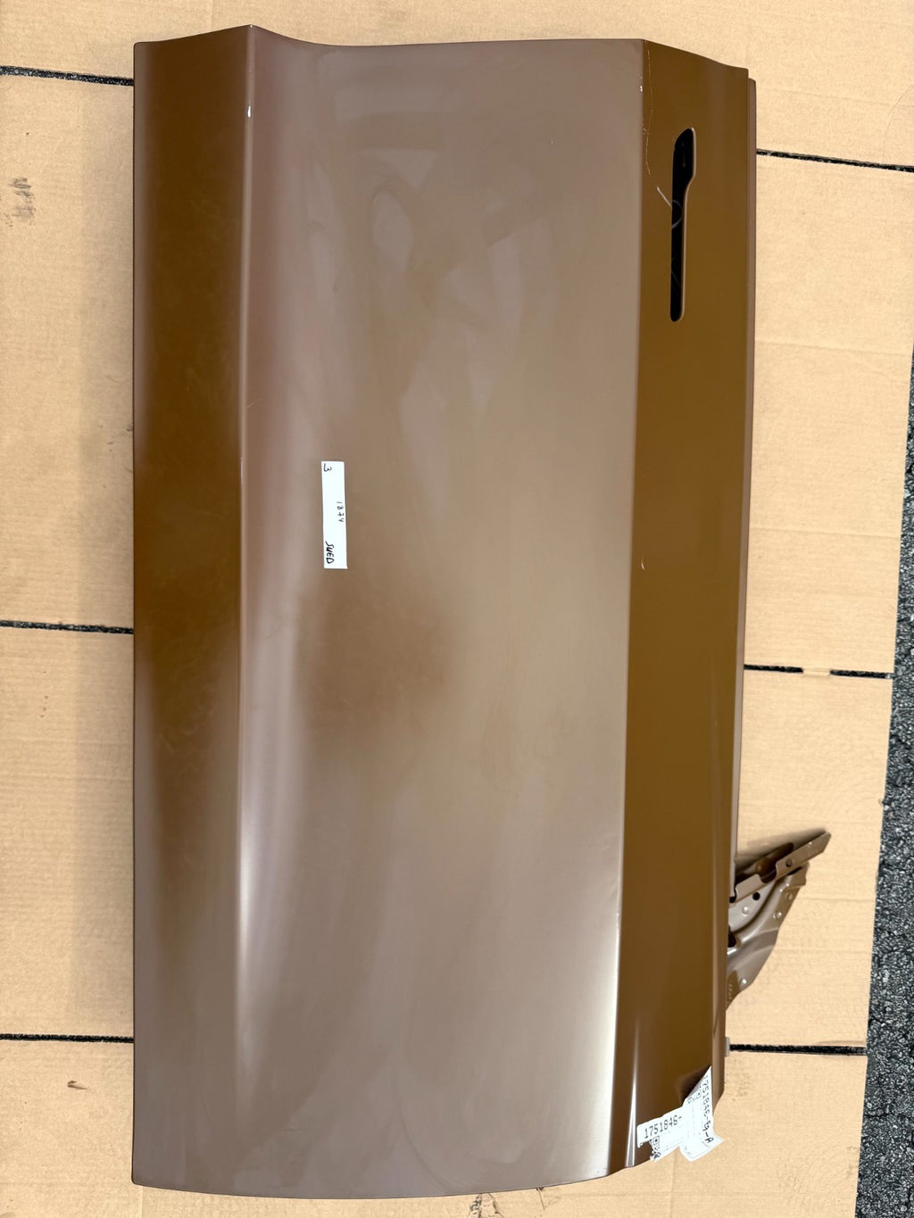 2024-2025 TESLA MODEL 3 FRONT RIGHT PASSENGER SIDE DOOR SHELL OEM, 1751846-E0-A
