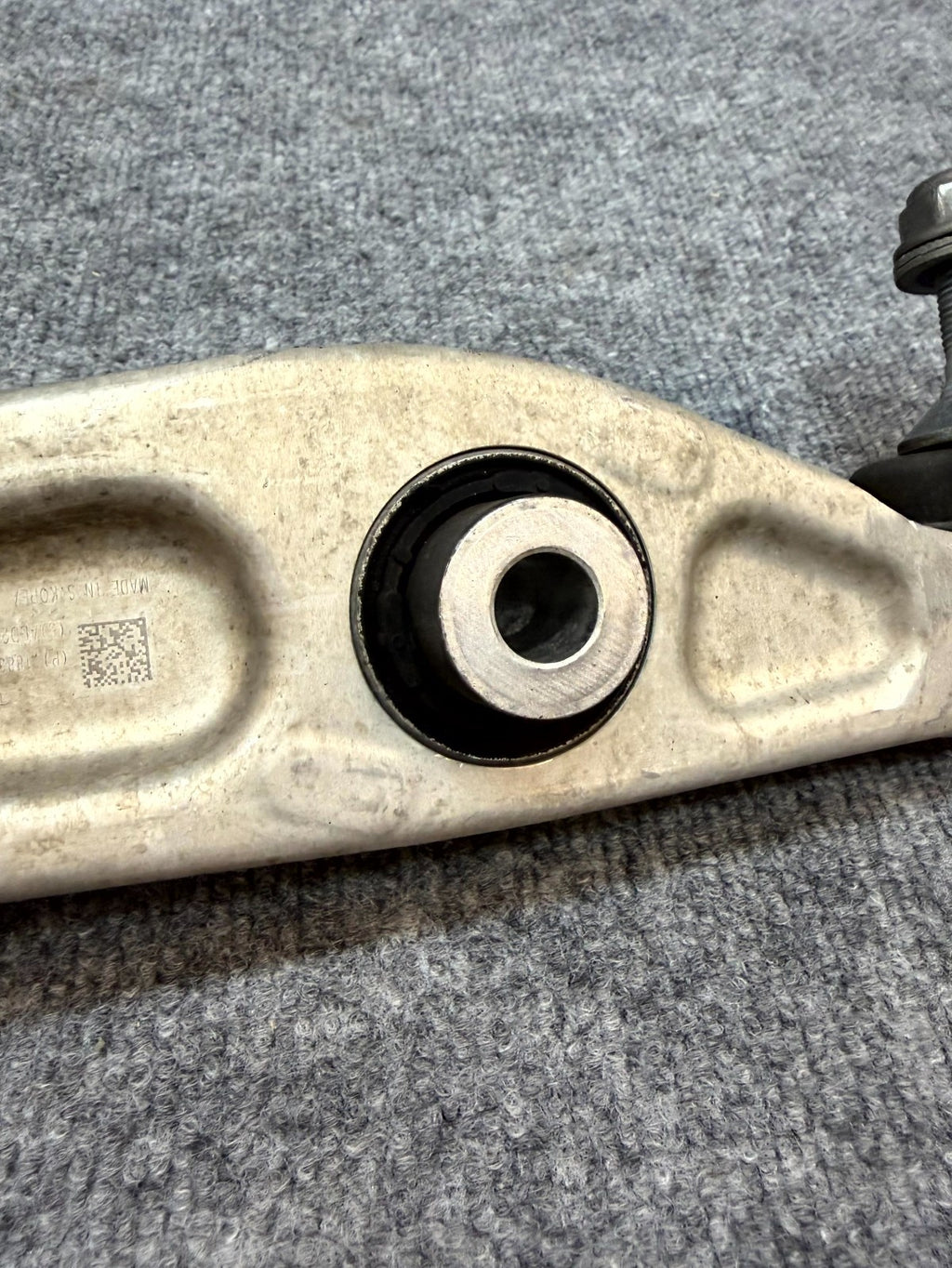 2020 - 2024 TESLA MODEL Y FRONT RIGHT / LEFT LOWER CONTROL ARM OEM, 1188341-00-C