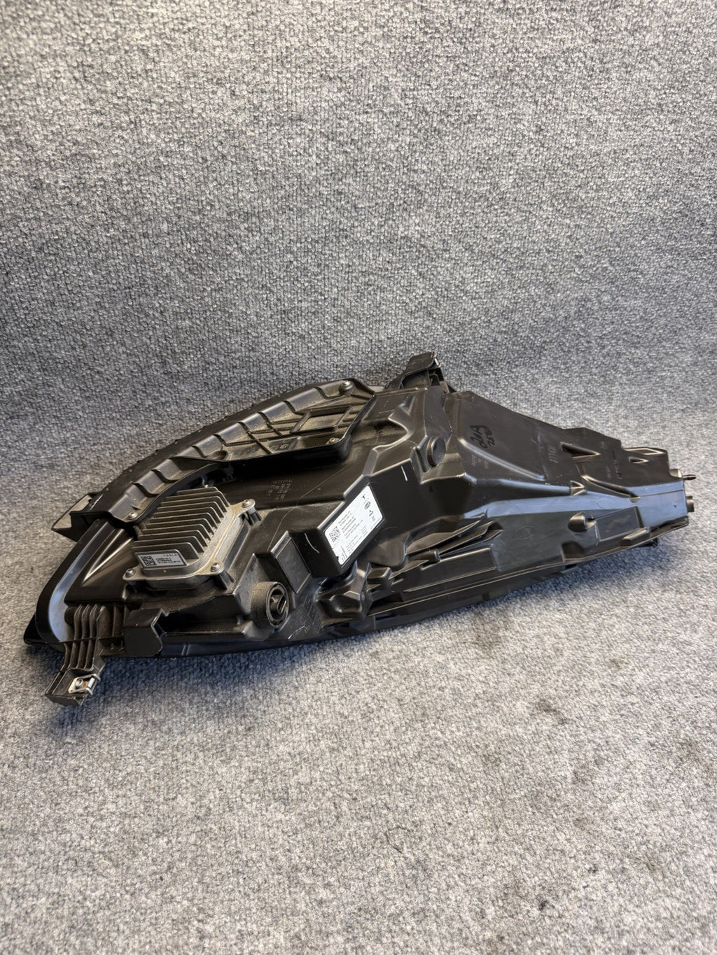 21-23 Tesla 3-Y Matrix  Passenger Left Driver  LED Headlight OEM 1514952-00-D