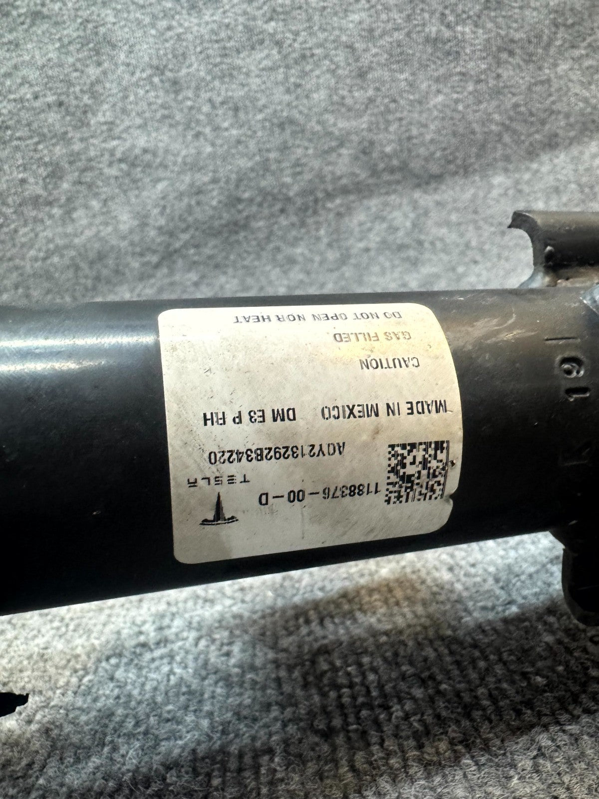 2020 - 2024 TESLA MODEL Y FRONT RIGHT SIDE SHOCK STRUT ABSORBER OEM 1188376-00-D