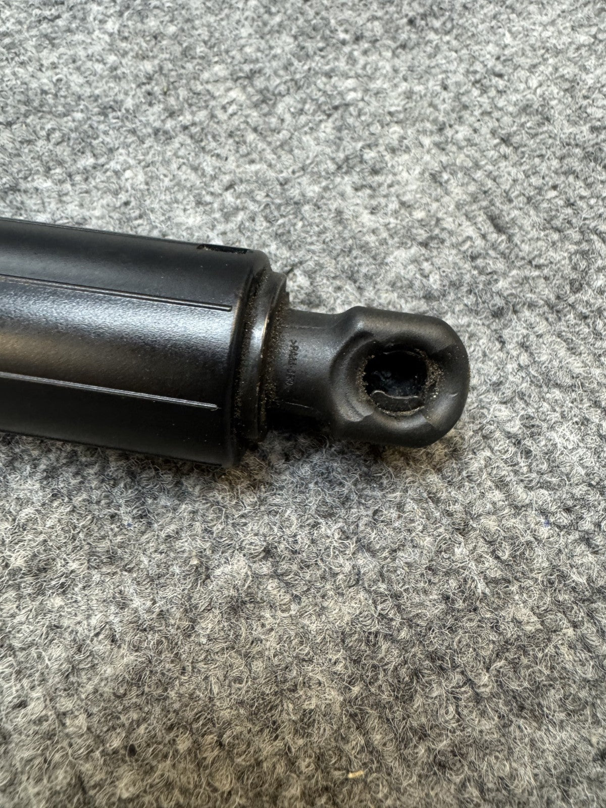 2020 - 2024 TESLA MODEL Y LEFT LIFGATE TRUNK STRUT SHOCK SUPPORT OEM, 150060120B