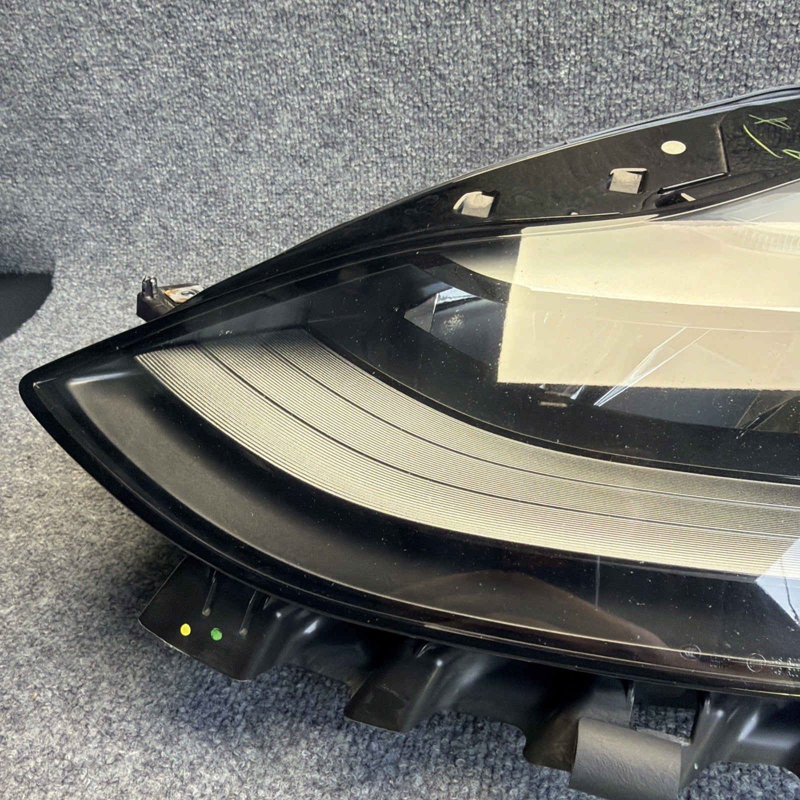 2021-2023 TESLA MODEL 3 HEADLIGHT LEFT DRIVER LED 1514952-00-D OEM