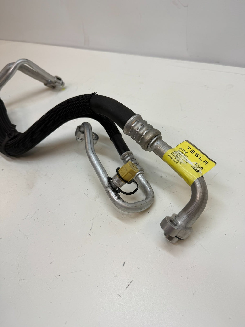 2017-2023 TESLA MODEL 3/Y Ac Air Conditioning Compressor Hose 1502020-00-C