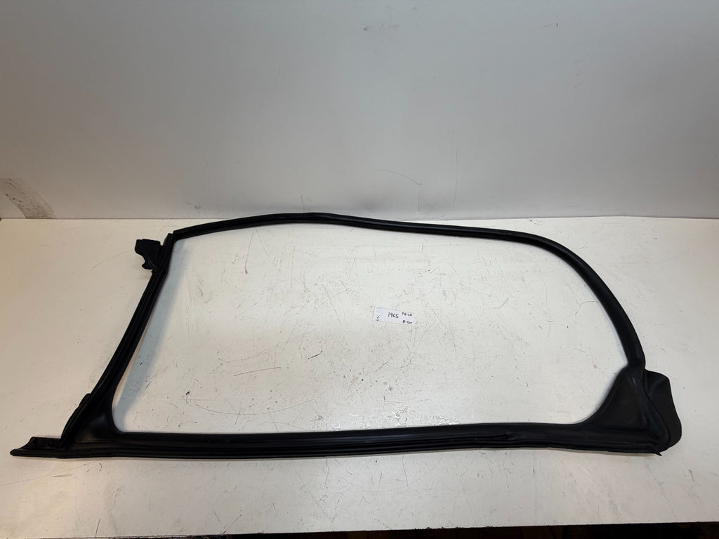 2012-2020 TESLA MODEL S FRONT LEFT DRIVER SIDE DOOR WEATHERSTRIP SEAL