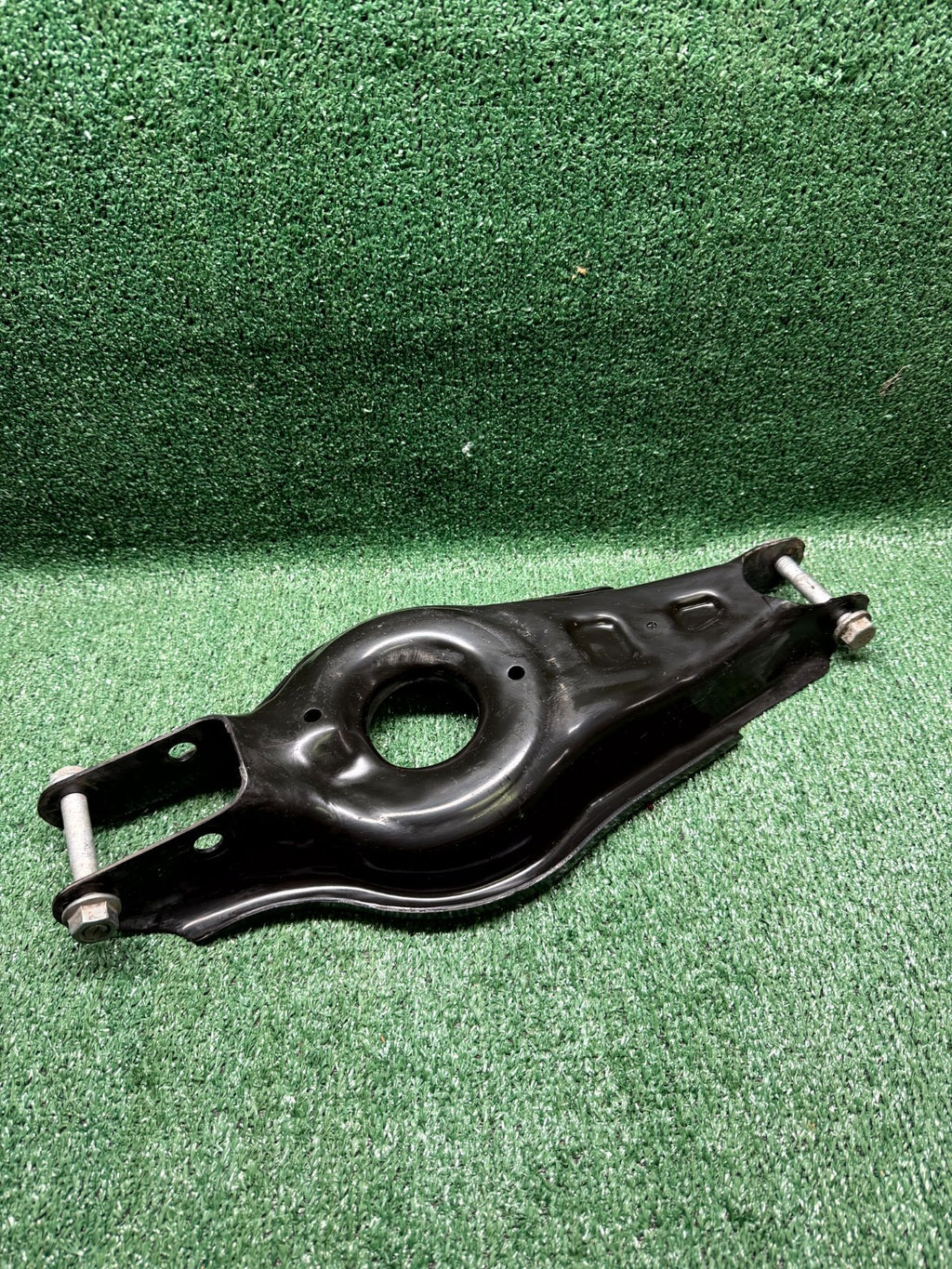 ♦️20–23 TESLA MODEL Y REAR LEFT OR RIGHT SIDE CONTROL ARM OEM, 1044451-00-F