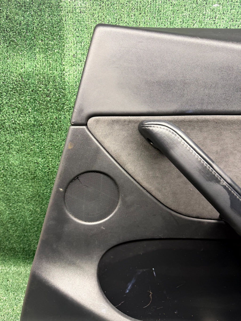 ♦️2020 - 2023 TESLA MODEL Y REAR RIGHT SIDE DOOR PANEL TRIM OEM, 14983886-00-A