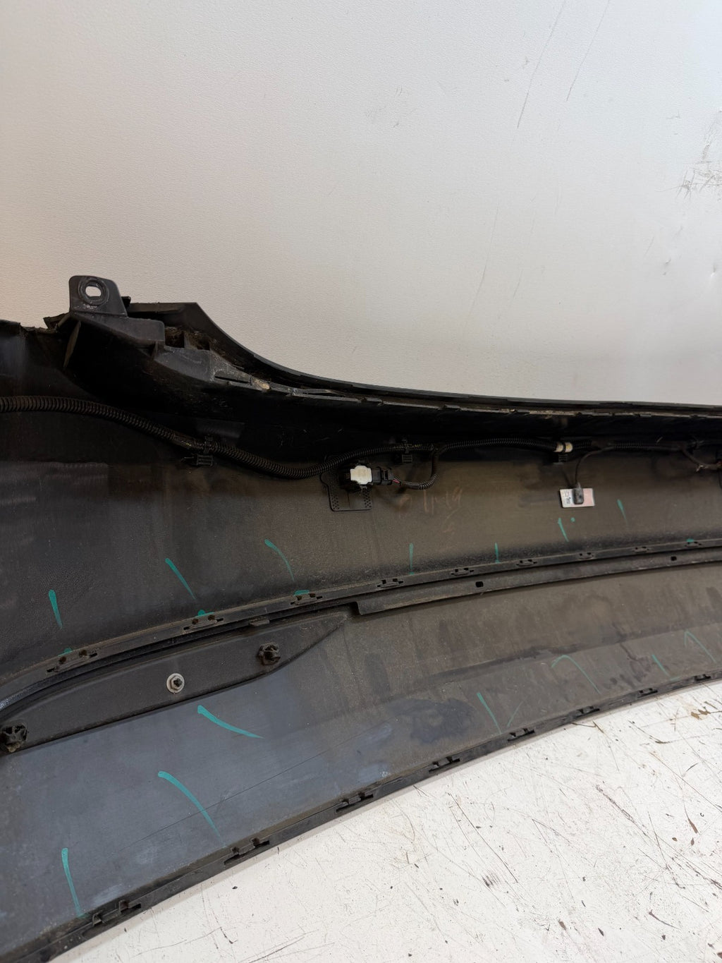 2016-2020 Tesla Model X Rear Bumper Cover Complete OEM 1058354-00-D