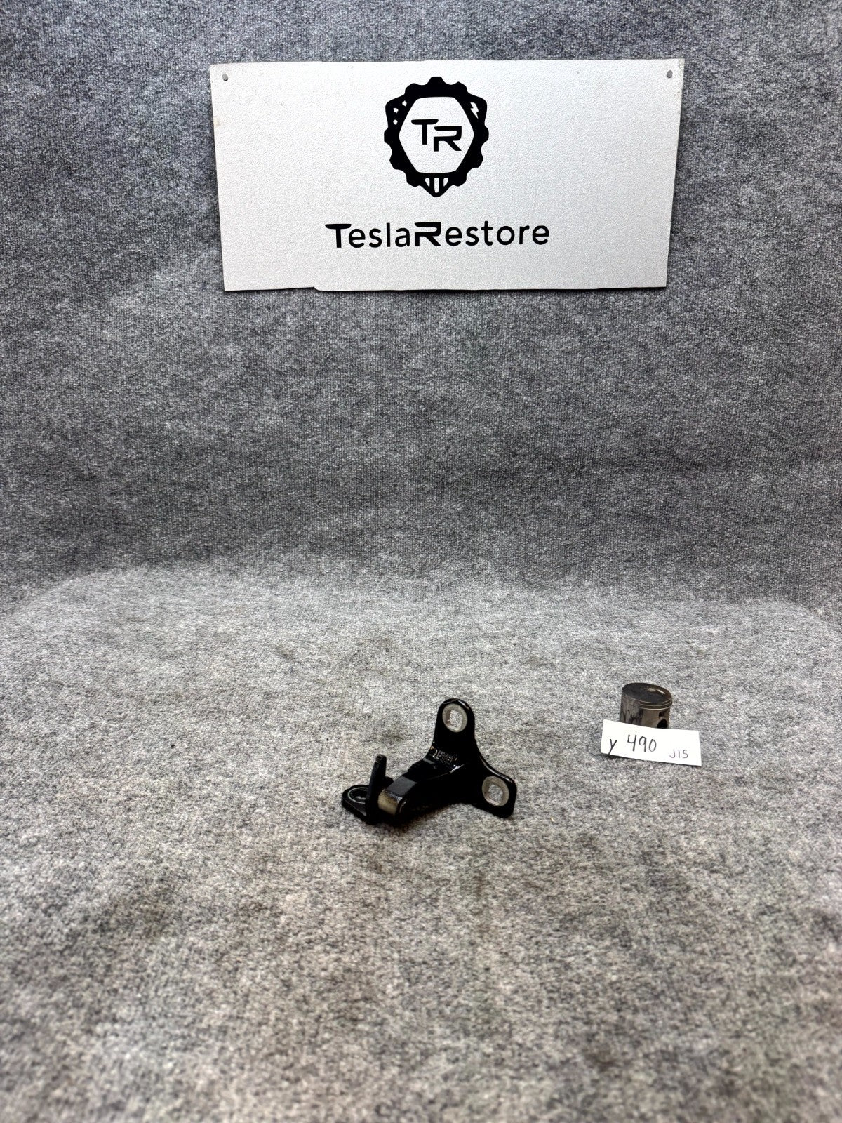 2020 - 2024 TESLA MODEL Y REAR RIGHT PASSENGER SIDE DOOR HINGE OEM, 1626080-00-C