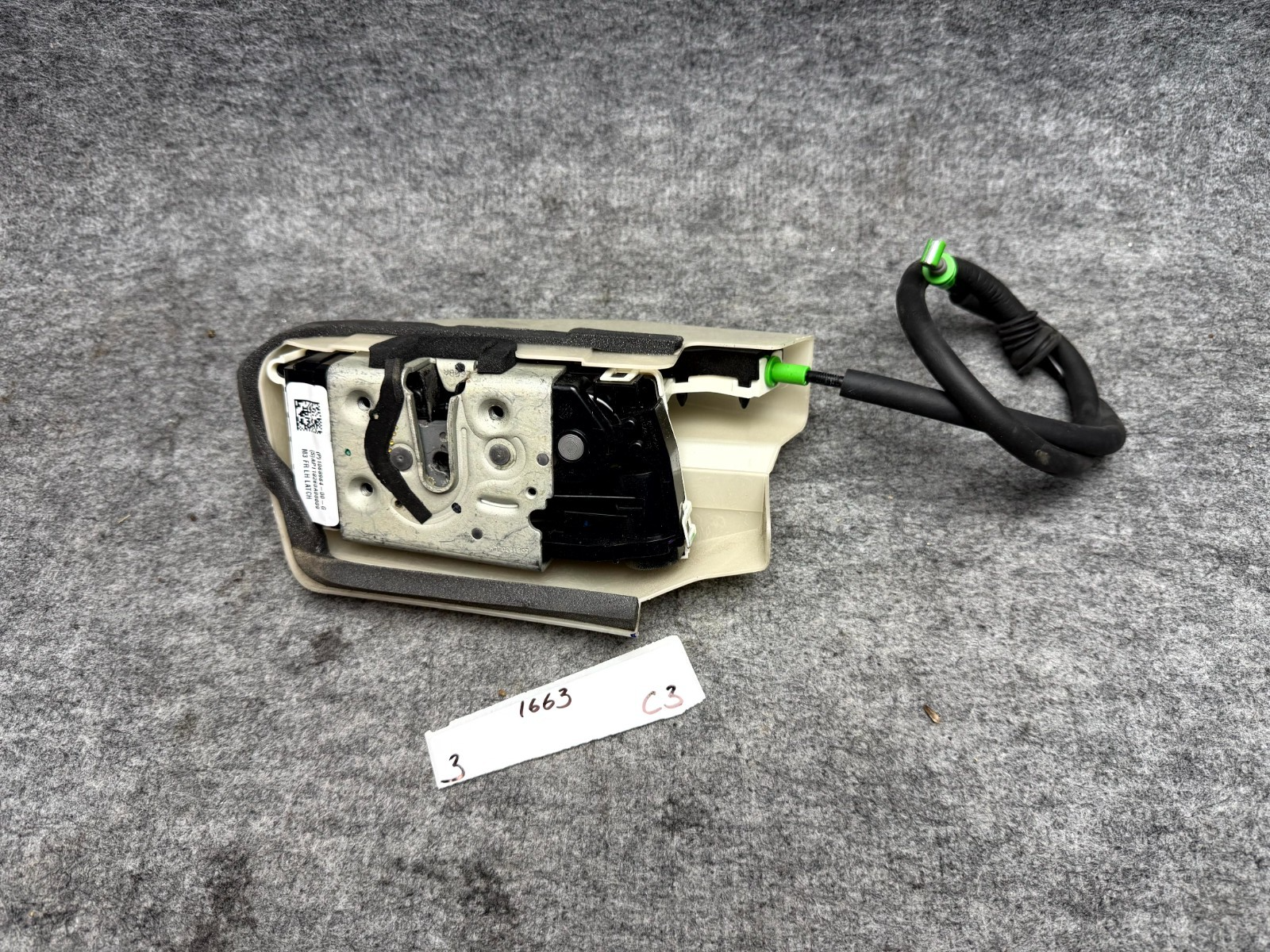 ♦️17–23 TESLA MODEL 3 FRONT LEFT SIDE DOOR LOCK ACTUATOR OEM, 1068964-00-G