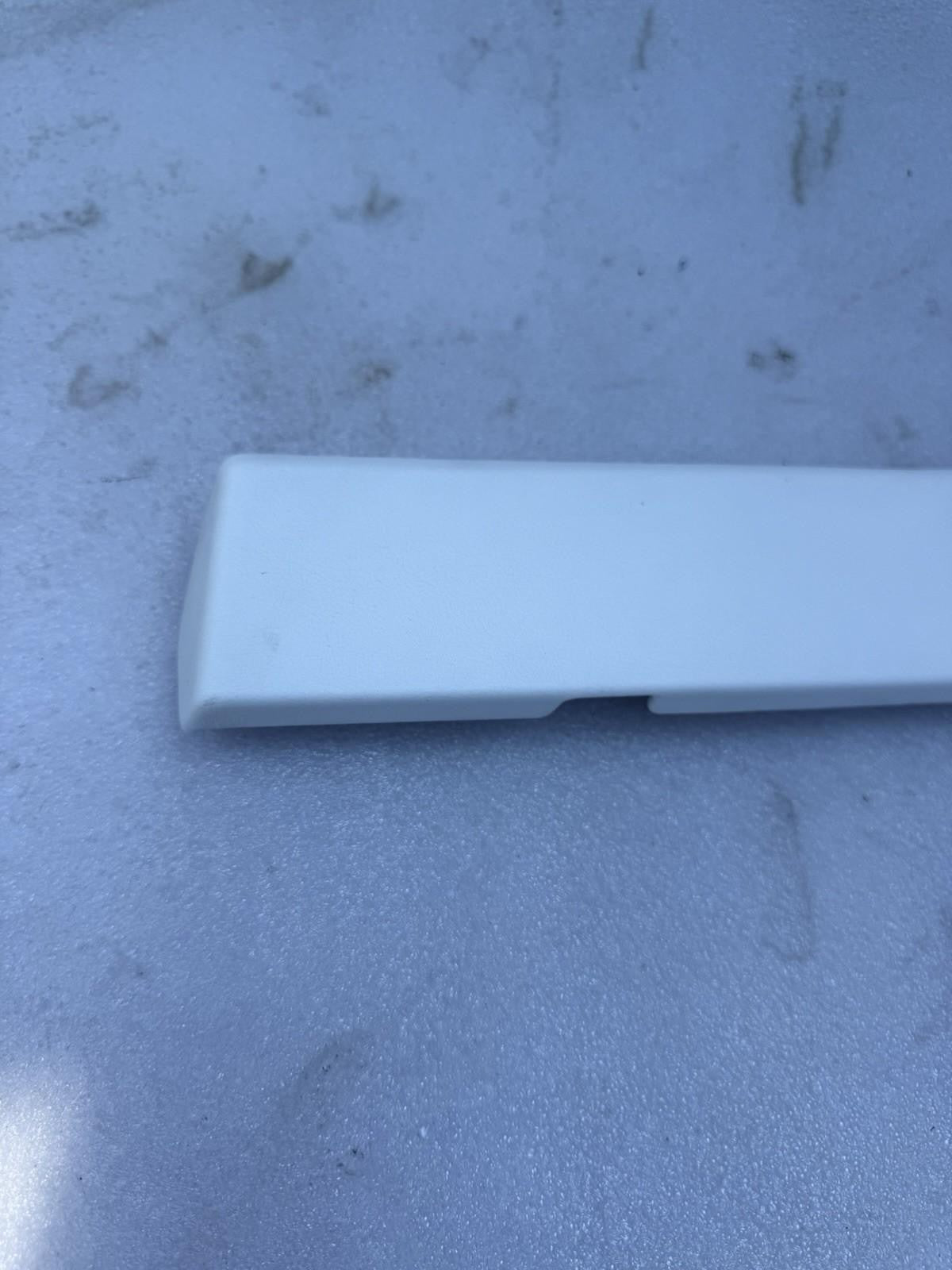 ♦️2016-2020 TESLA MODEL X FRONT RIGHT SIDE GLOVE BOX LOWER TRIM OEM, 1002301-17