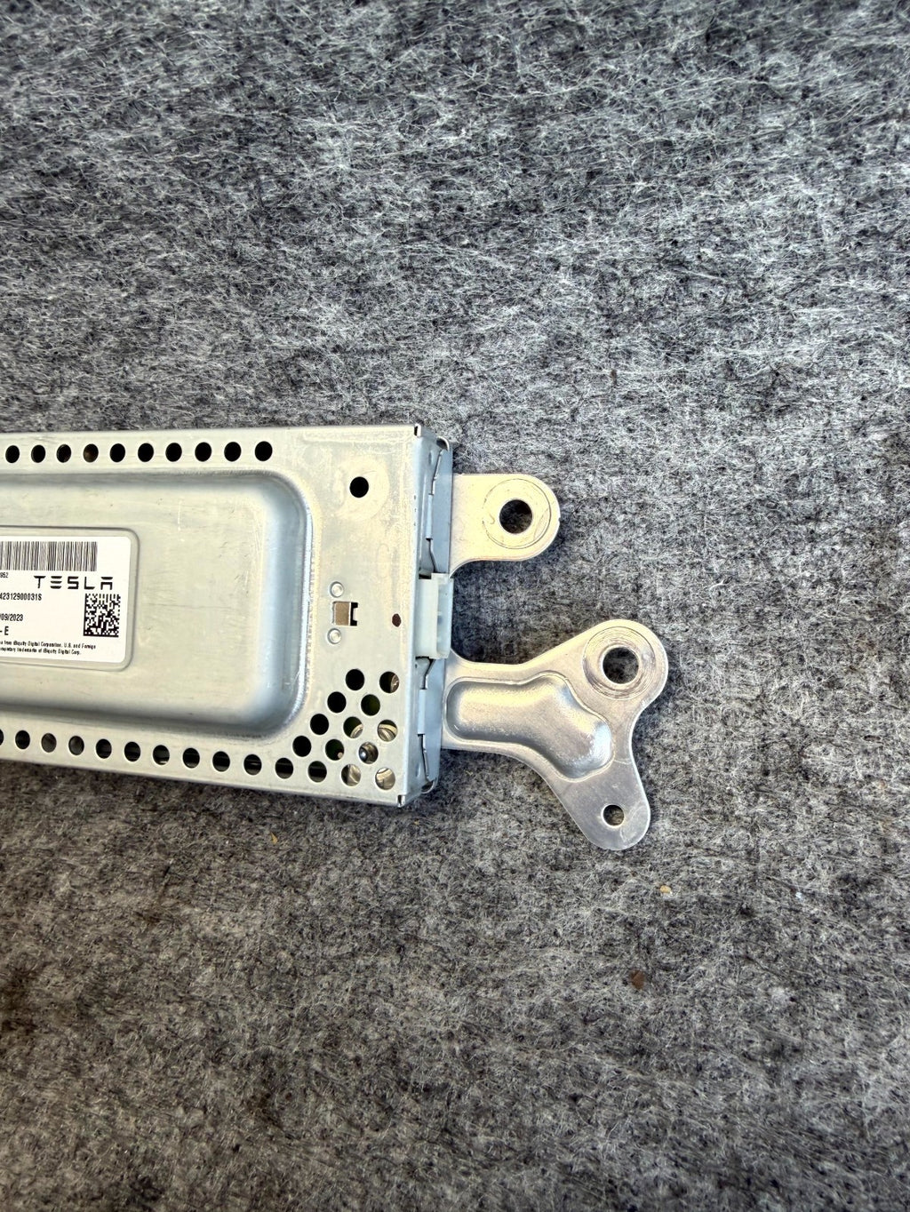 ♦️2017-2023 TESLA MODEL 3 RADIO RECEIVER CONTROL COMPUTER MODULE OEM, 107974900E