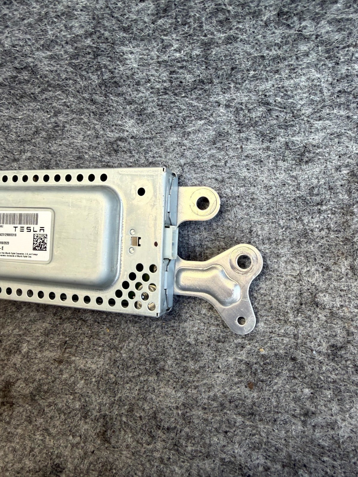 ♦️2017-2023 TESLA MODEL 3 RADIO RECEIVER CONTROL COMPUTER MODULE OEM, 107974900E