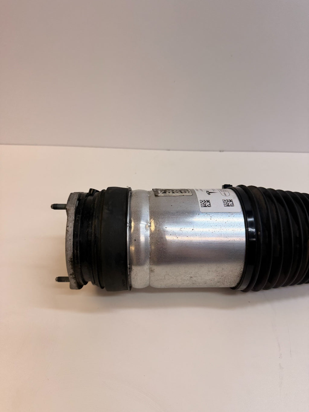 2016-2020 Tesla Model S Front Left Air Suspension Shock Strut 1067361-25-C