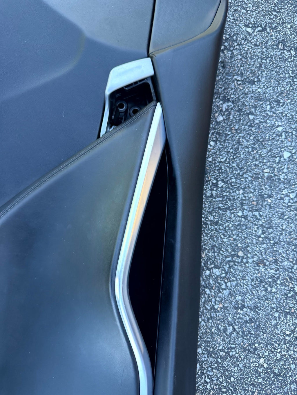 ♦️2012 - 2020 TESLA MODEL S FRONT RIGHT SIDE DOOR PANEL TRIM OEM, 1007936-25-M