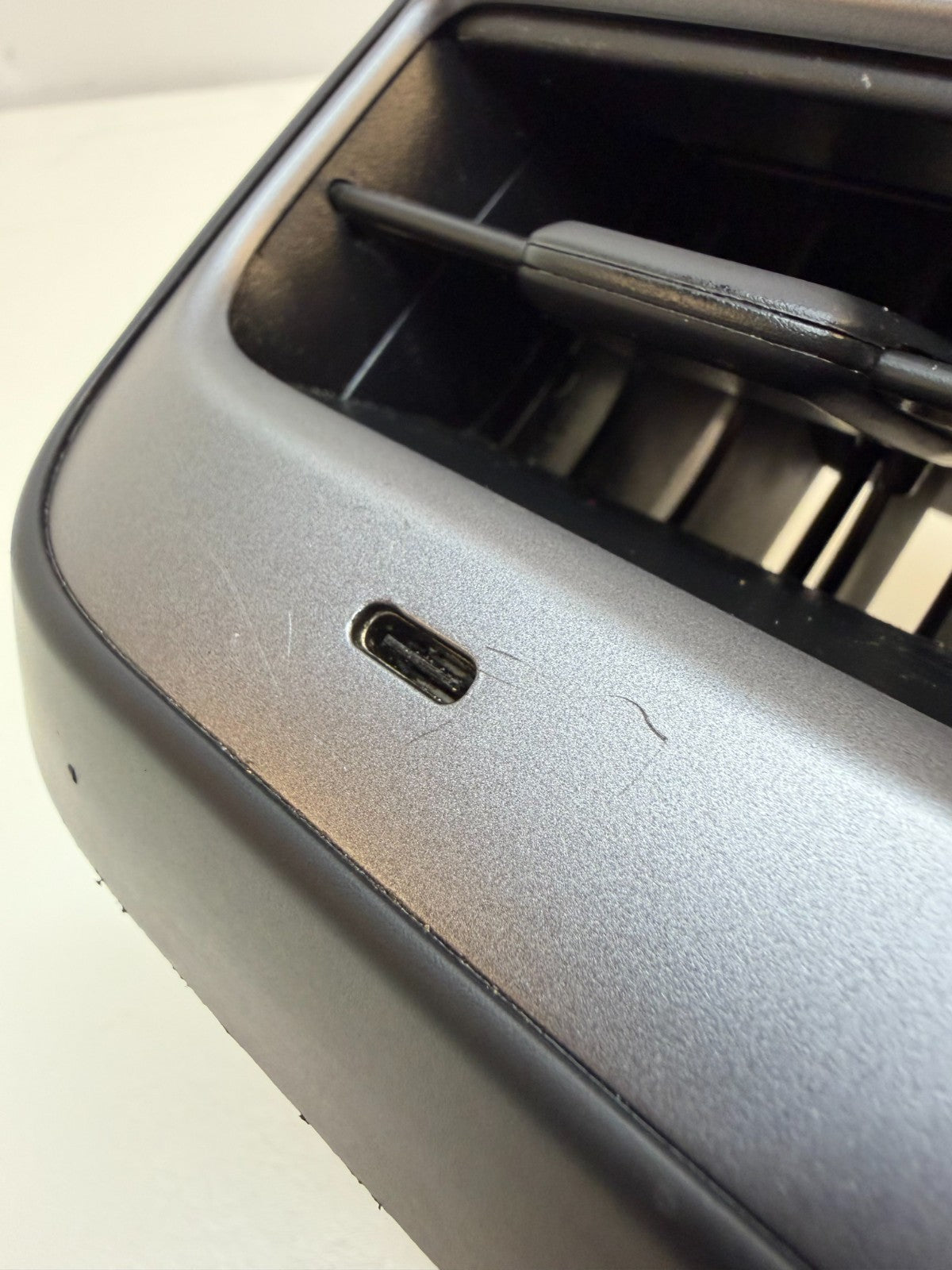 2017–2024 Tesla Model 3/Y Rear Console Air Vent Cover w/ USB Module 1111072-00-E