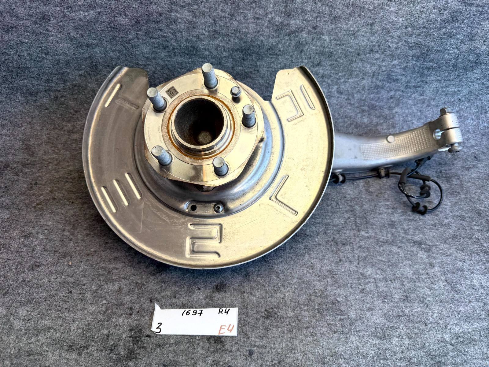 ♦️17-23 TESLA MODEL 3 FRONT RIGHT SPINDLE KNUCKLE HUB & SHIELD OEM, 1044122-00-E