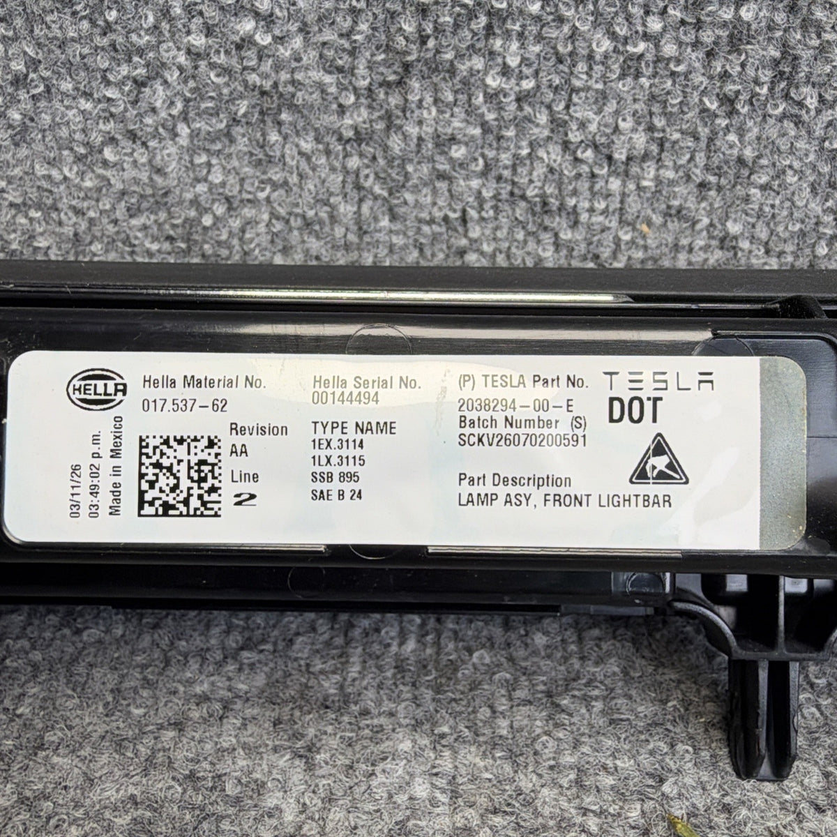 2025-2026 Tesla Model Y Juniper LED DRL Front Center Light Bar OEM 2038294-00-E