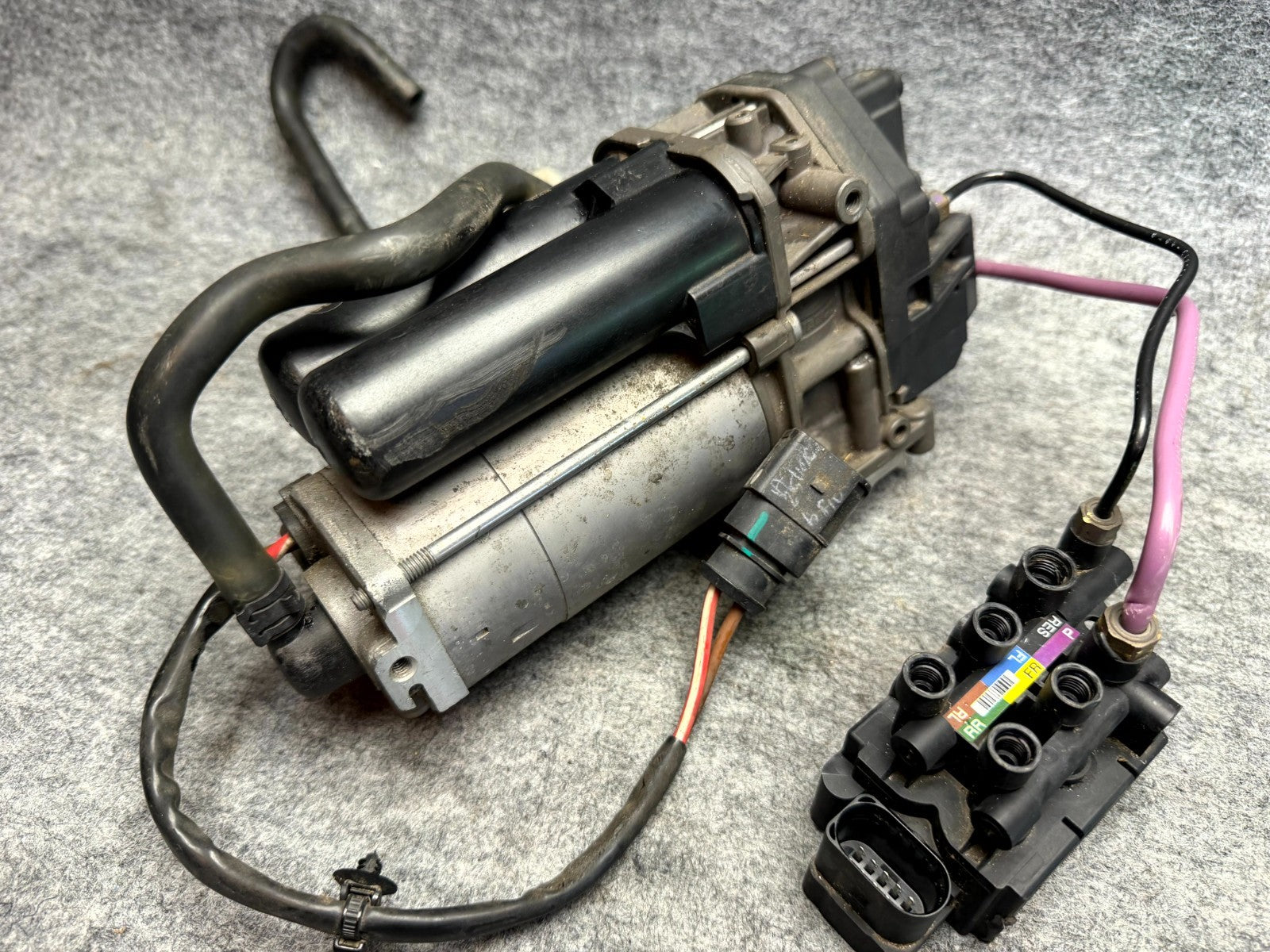 ♦️12-16 TESLA MODEL S AIRMATIC AIR SUSPENSION COMPRESSOR PUMP OEM, 6006403-00-A